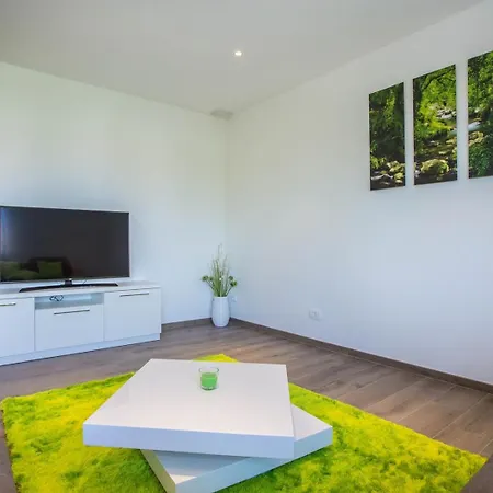 Three Bedroom Apartment Milohanic IV Porec Exterior photo